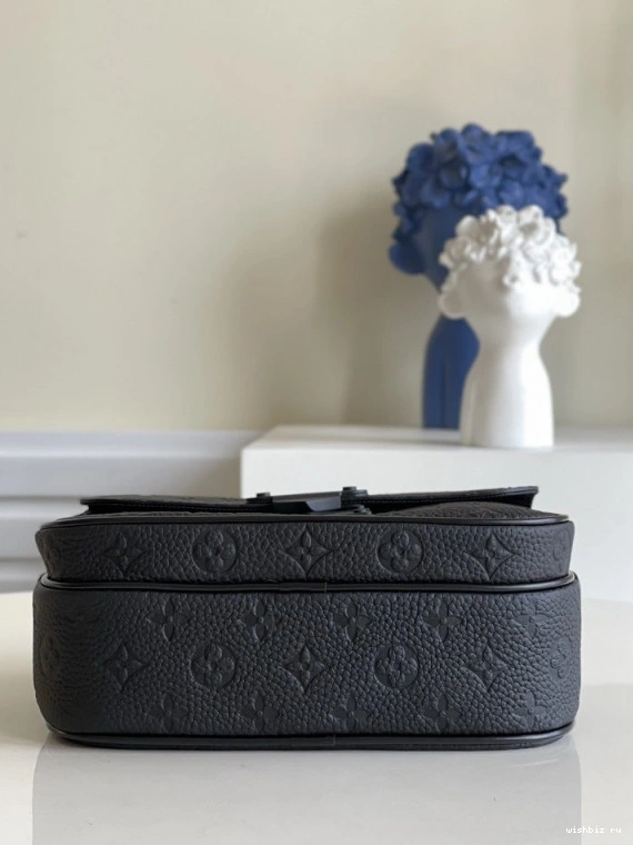 WIS LOCK S MESSENGER VUITTON LOUIS 1209